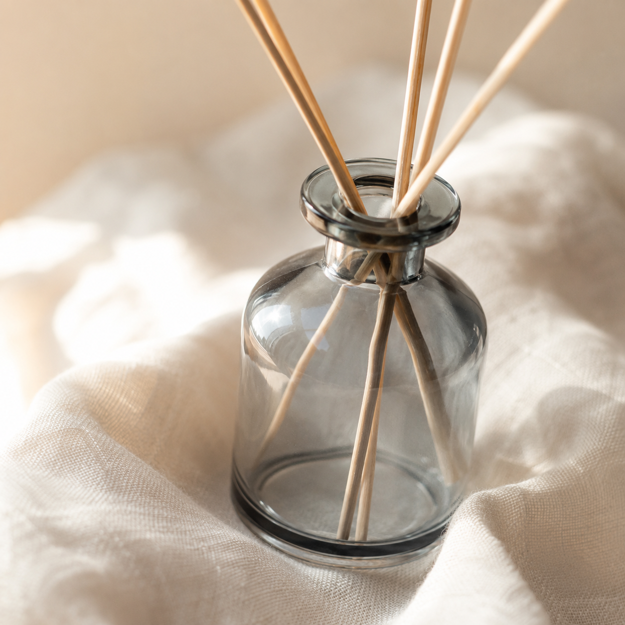 100ml Glass Diffuser Bottle – Refillable Reed Diffuser Container | Mistelio